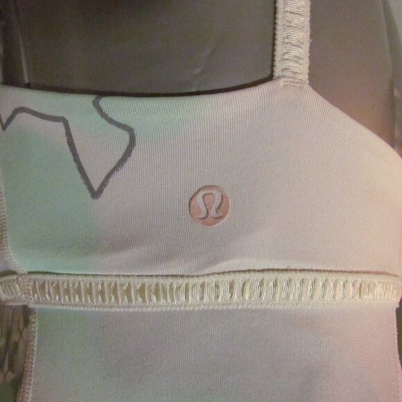 Lululemon Strappy Pastel Floral Built in Bra Adjustable Waist Size 4 - Picture 6 of 9